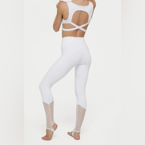 J.ING Canyon White Mesh Sport Top and Yoga Leggings Set - Picture 5 of 13